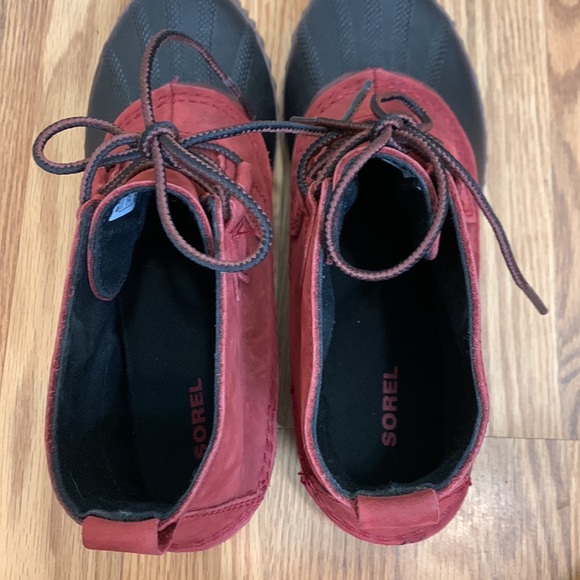 Sorel Red and Black Winter Boots - Picture 3 of 16
